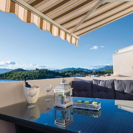 Awesome Apartment In Blace With House Sea View Εξωτερικό φωτογραφία
