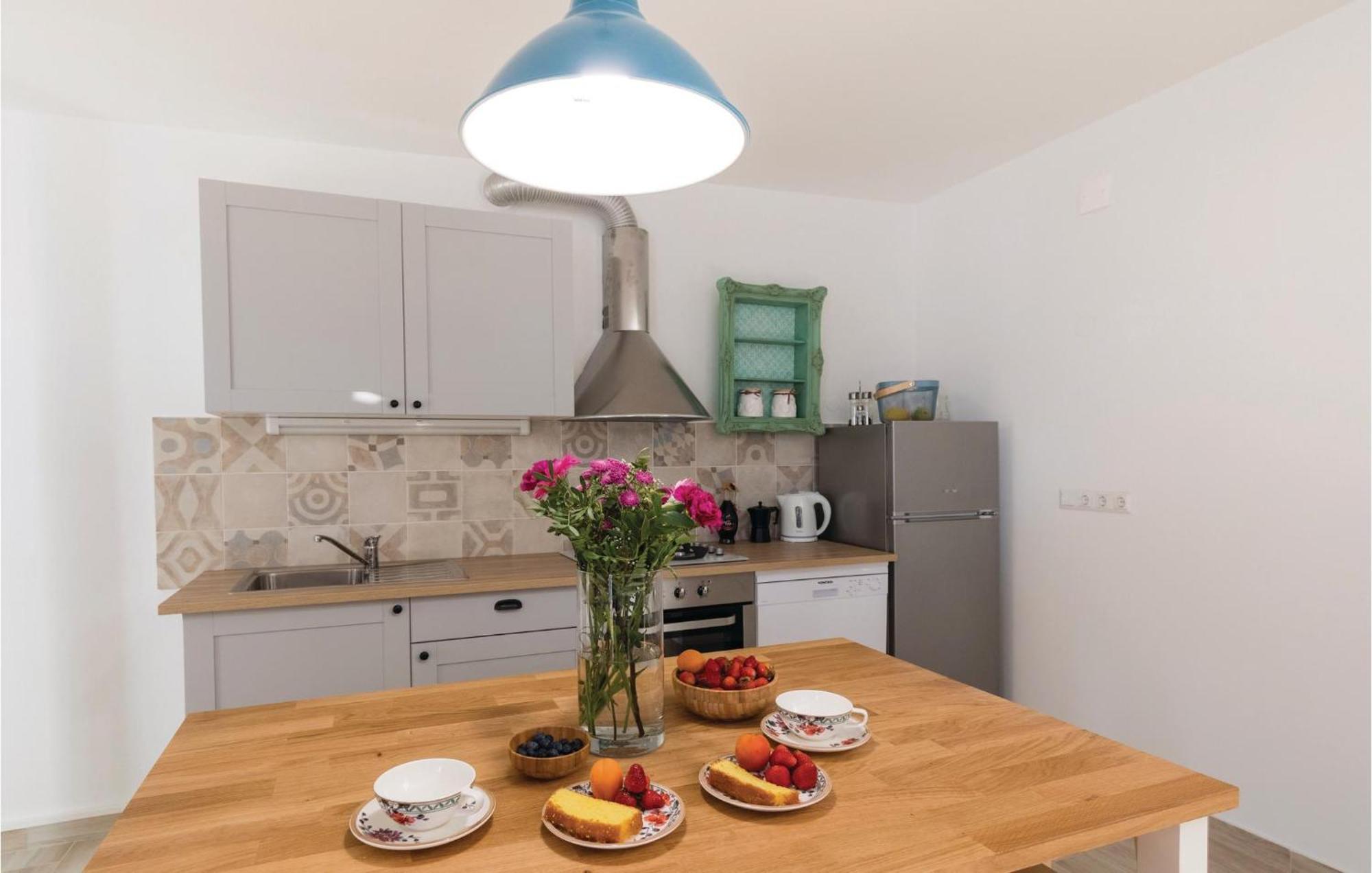 Awesome Apartment In Blace With House Sea View Εξωτερικό φωτογραφία
