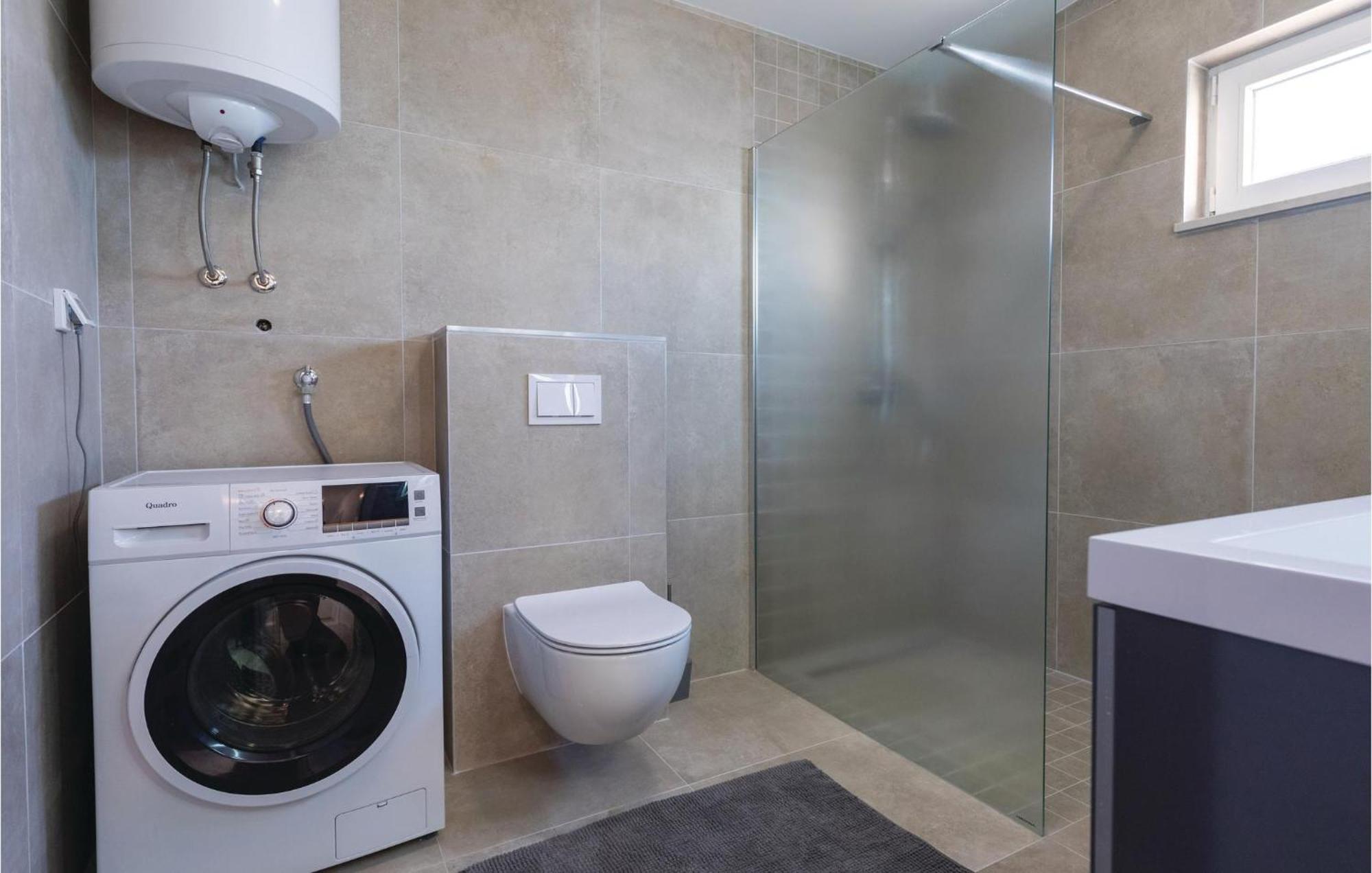 Awesome Apartment In Blace With House Sea View Εξωτερικό φωτογραφία