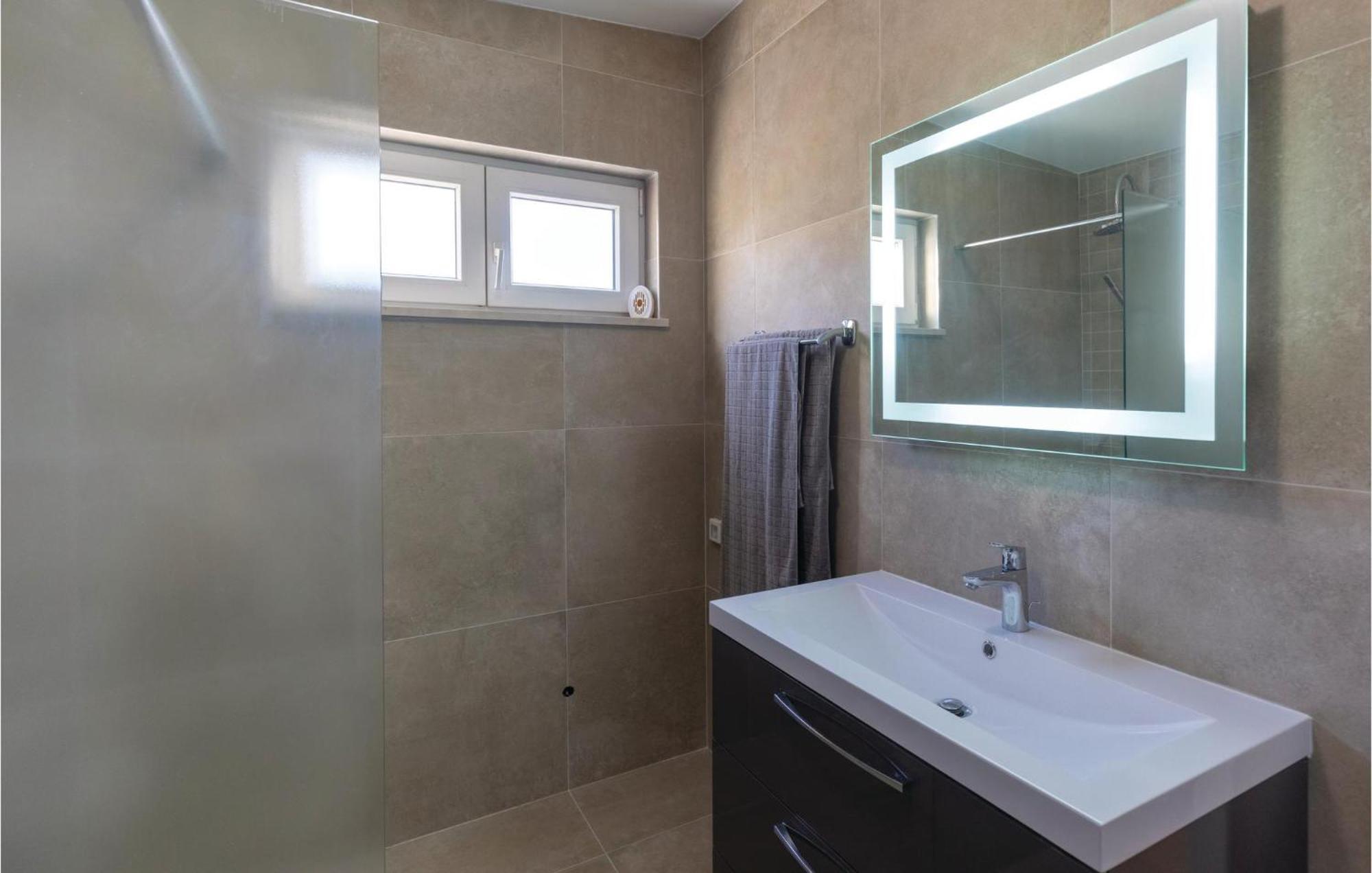 Awesome Apartment In Blace With House Sea View Εξωτερικό φωτογραφία