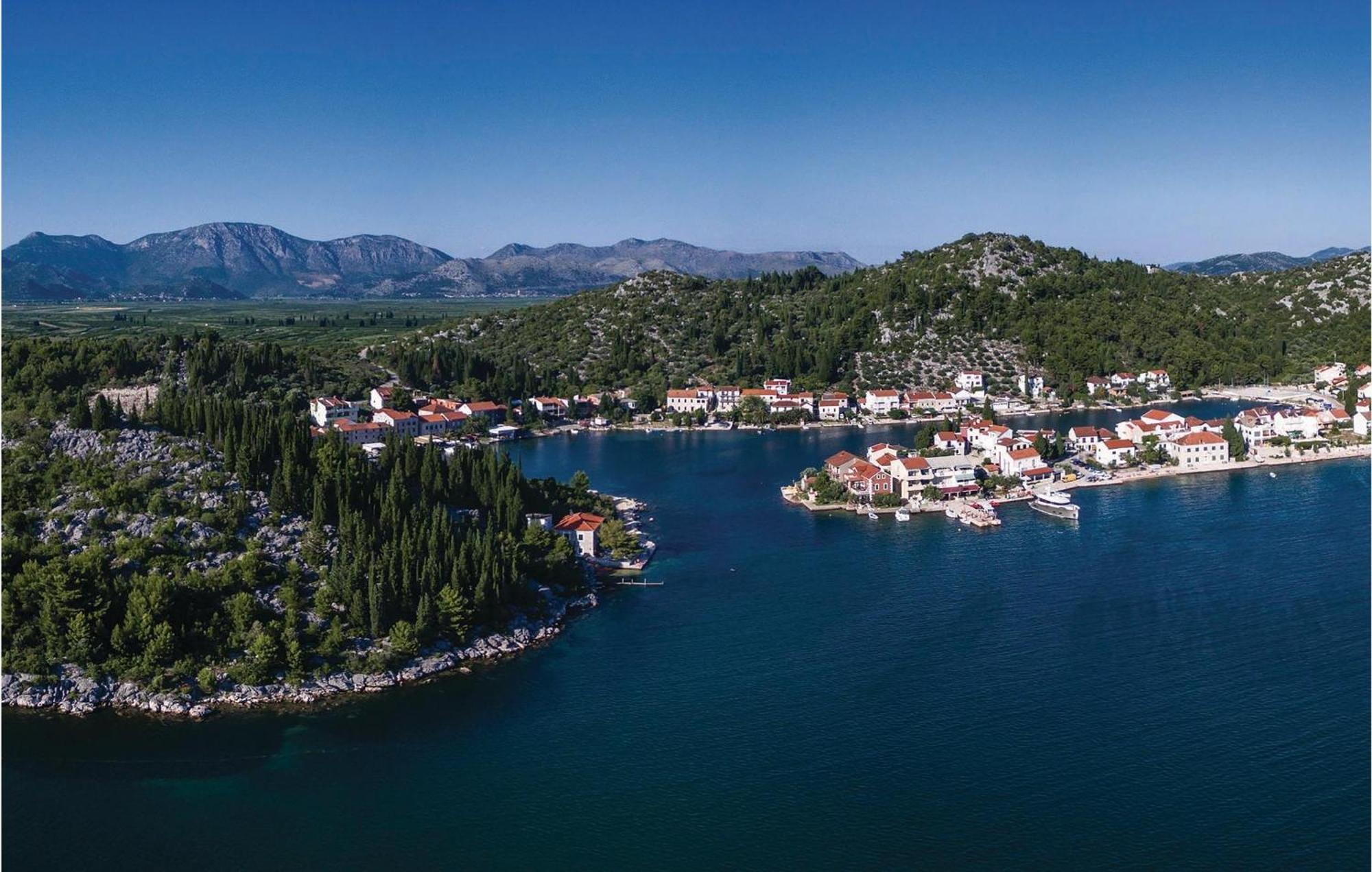 Awesome Apartment In Blace With House Sea View Εξωτερικό φωτογραφία