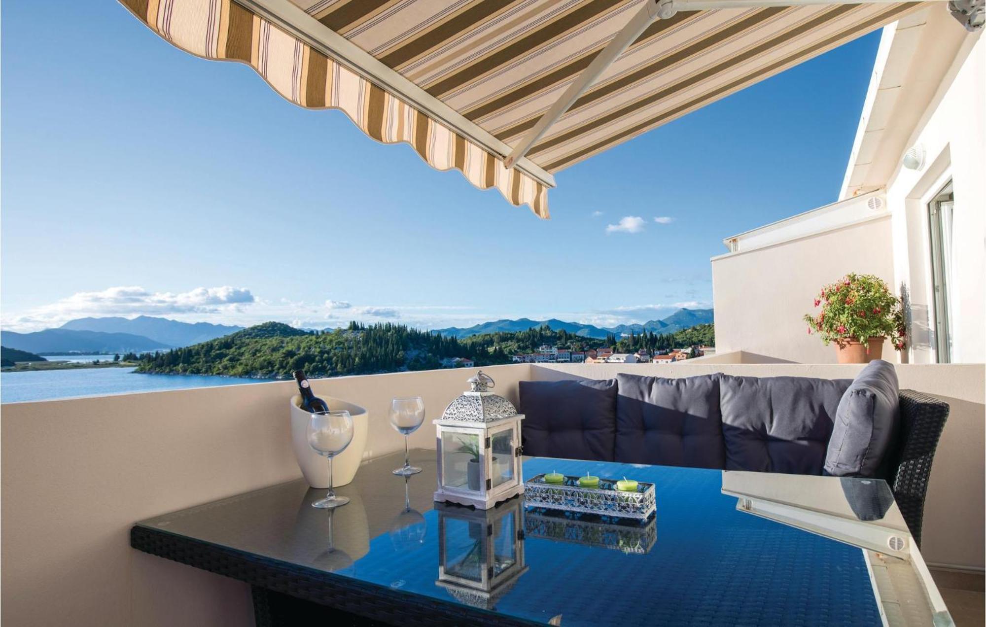Awesome Apartment In Blace With House Sea View Εξωτερικό φωτογραφία